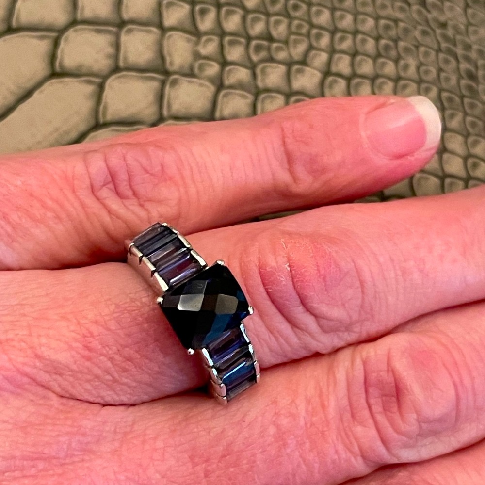 NEW!! Solid sterling silver 925 stamped genuine amethyst ring. Size 7